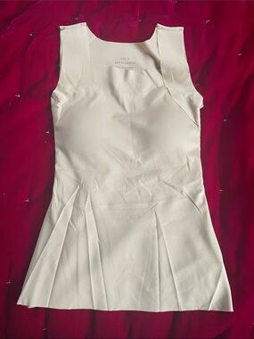 Women’s shape wear.